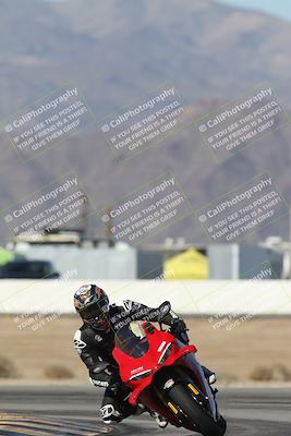 media/Jan-15-2026-Racers Edge (Thu) [[dfebeb70ab]]/3-B Group/Session 1 Turn 15/